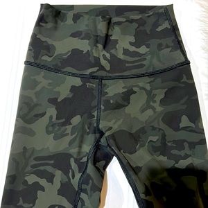 Lululemon camo align high-rise legging
